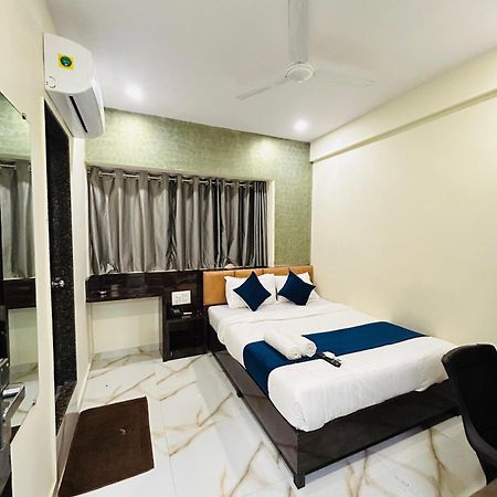 Hotel Rinza Residency Bombay Esterno foto