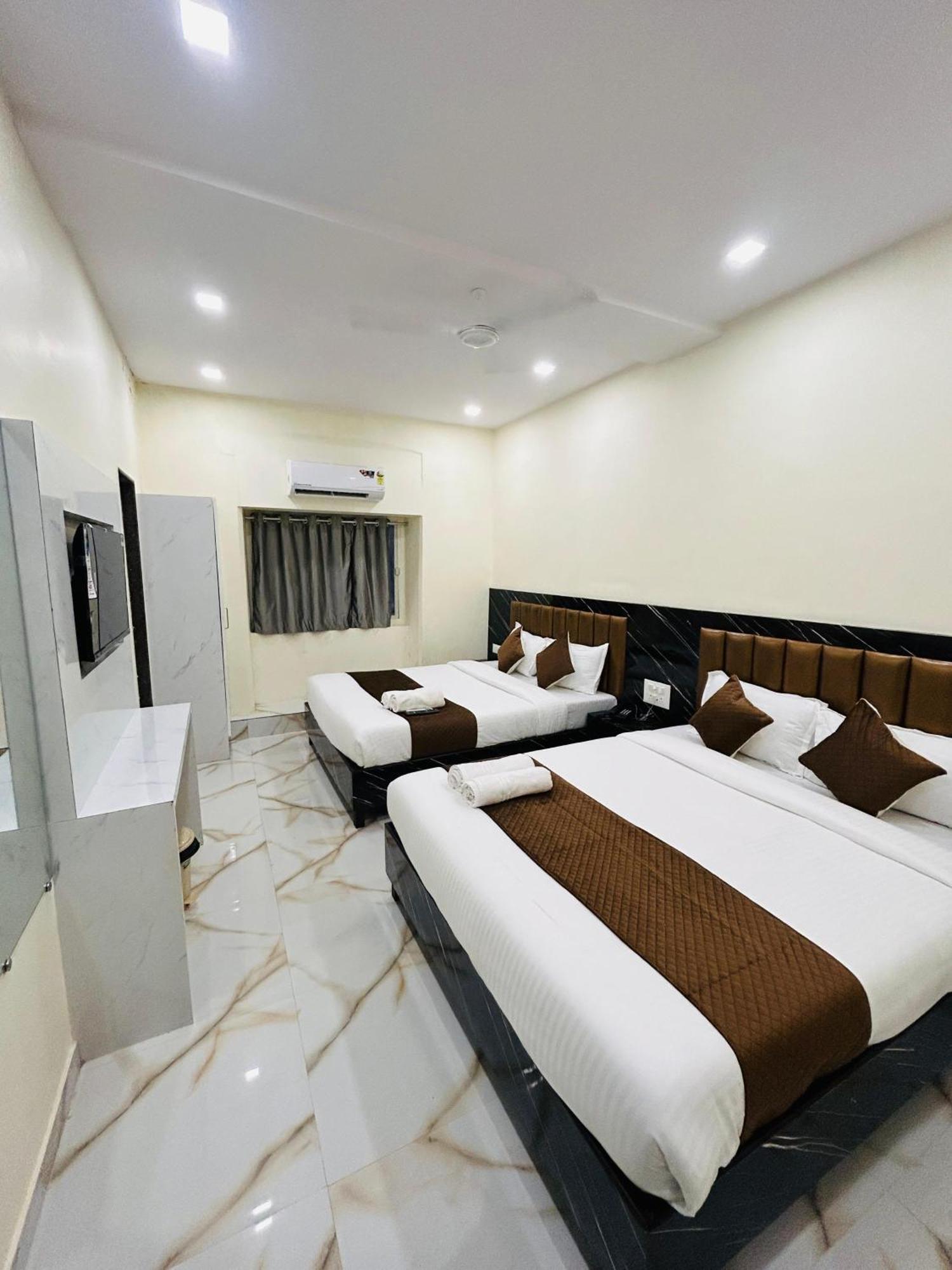 Hotel Rinza Residency Bombay Esterno foto