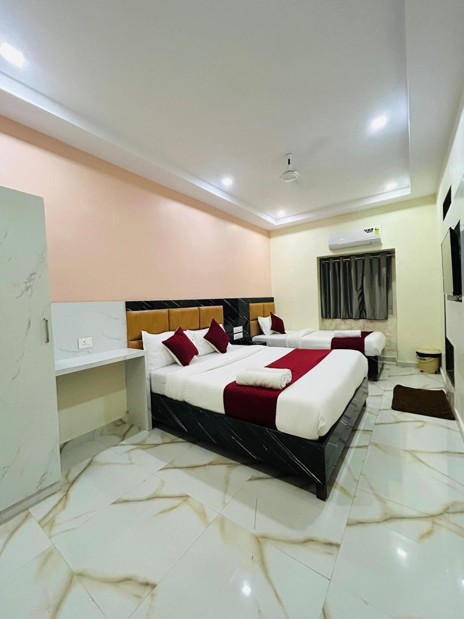 Hotel Rinza Residency Bombay Esterno foto