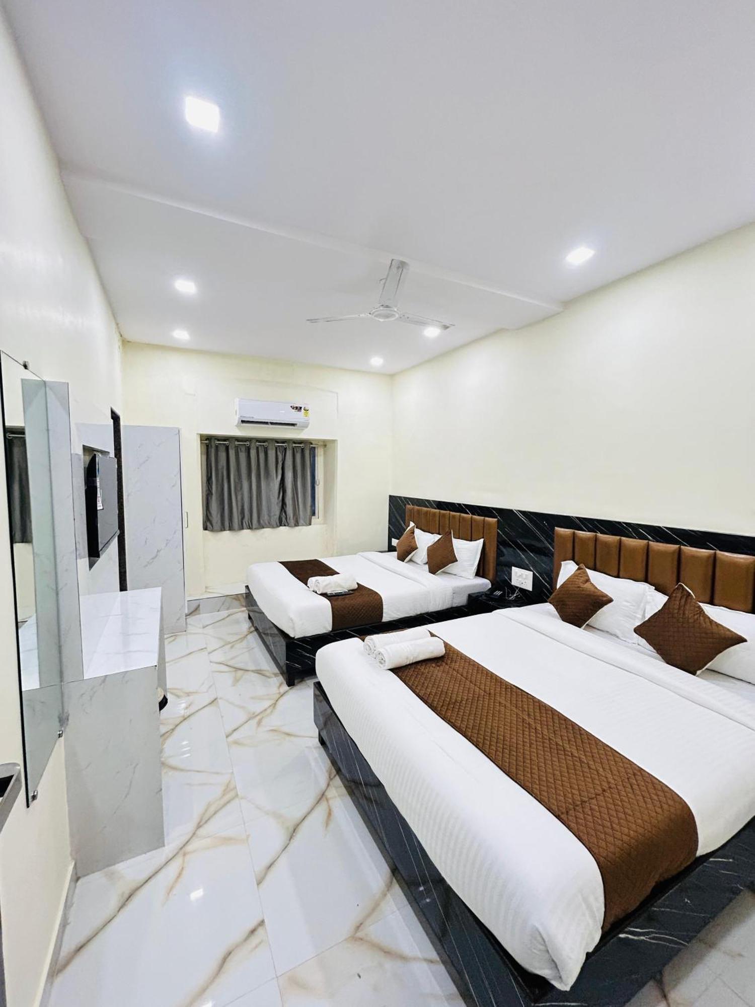 Hotel Rinza Residency Bombay Esterno foto