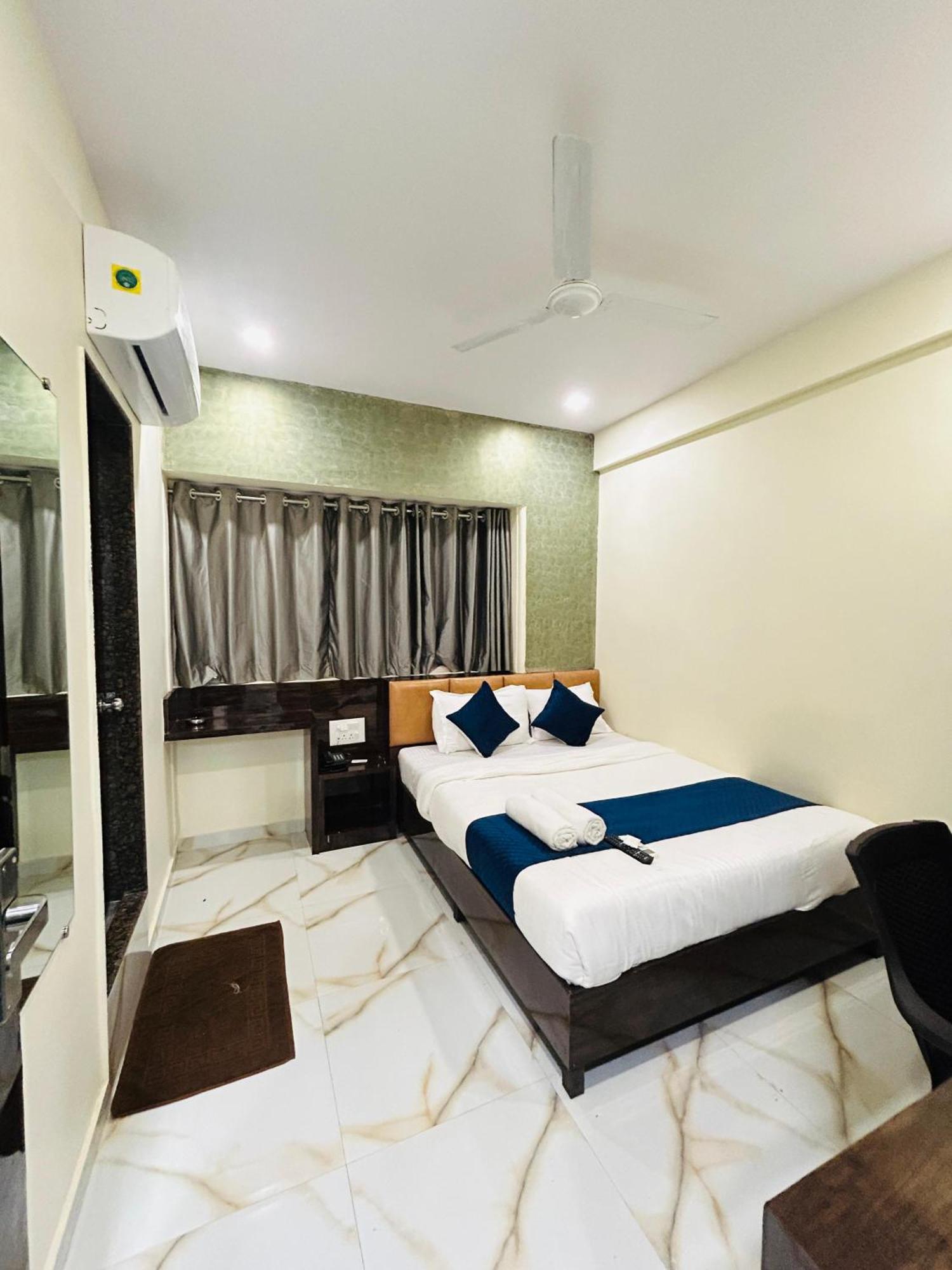 Hotel Rinza Residency Bombay Esterno foto