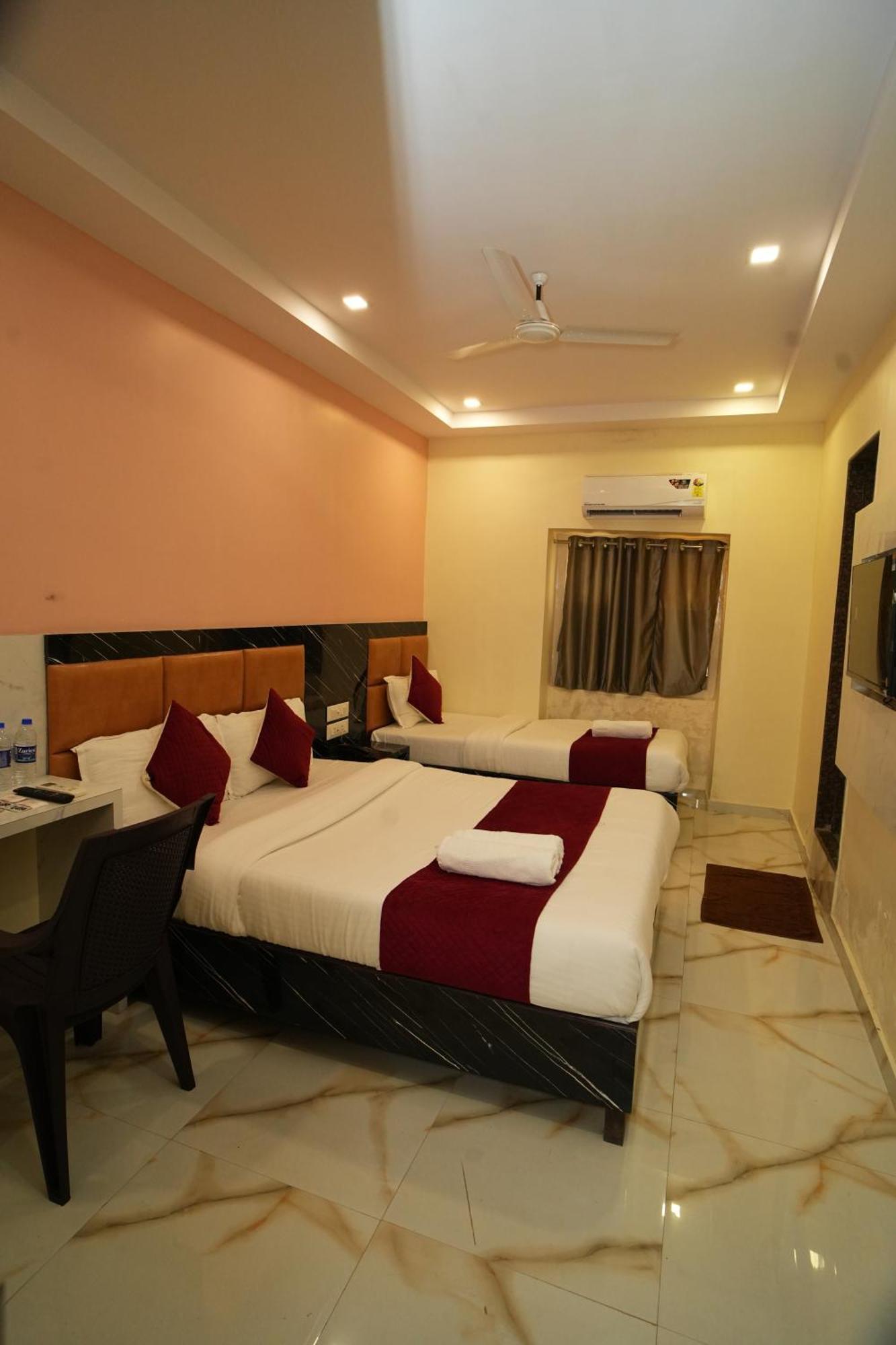 Hotel Rinza Residency Bombay Esterno foto
